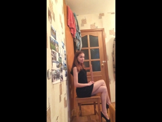[exclusive] anonymously from a subscriber for our group eroflavor. beautiful girl, legs, heels, short skirt, foot fetish, cfnm